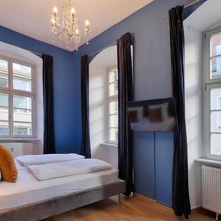 Homie Stay Am Marktplatz - Wohnen Im Historischen Balthasar-Neumann-Apartment Вюрцбург Екстериор снимка